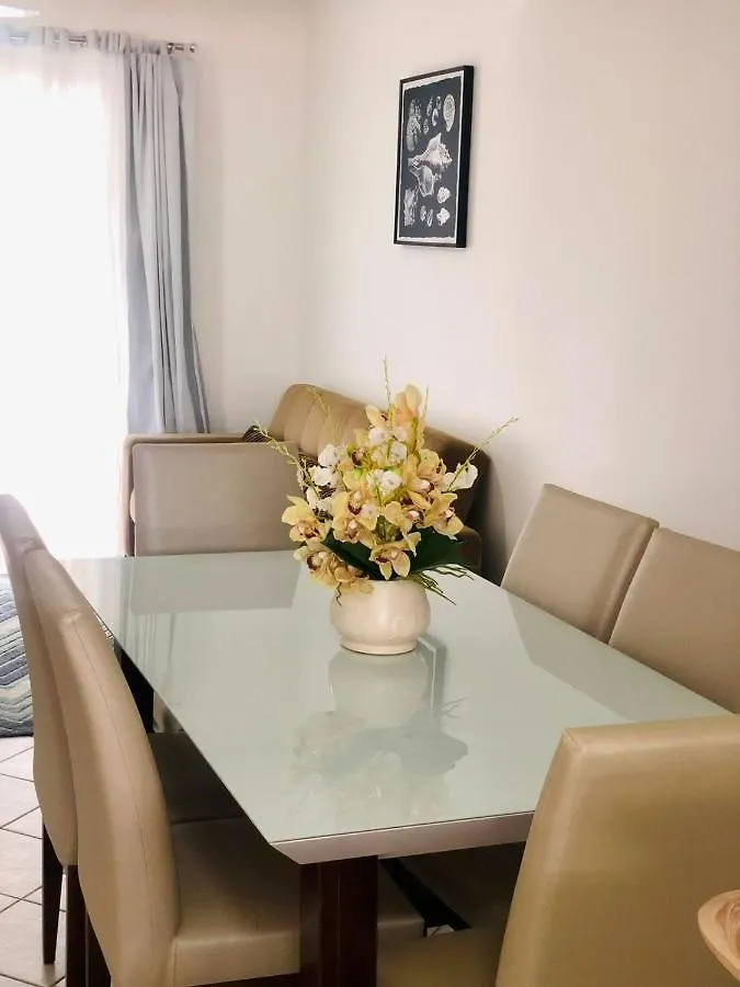 Apto 251 - Condominio Solar Das Bromelias Bombinhas 0*,